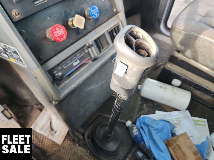 1993-mack-ch613-image-22