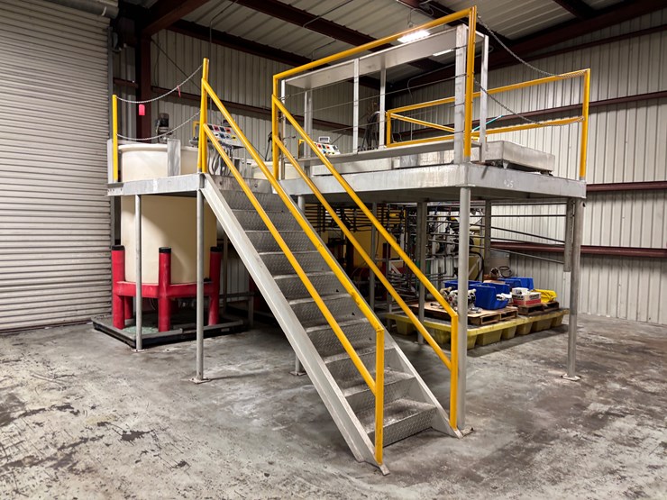 #425-•-3-tank-chem/-soap-mixing/-manufacturing-system-image-1