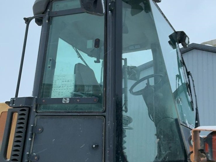 2016-case-621f-xr-image-36