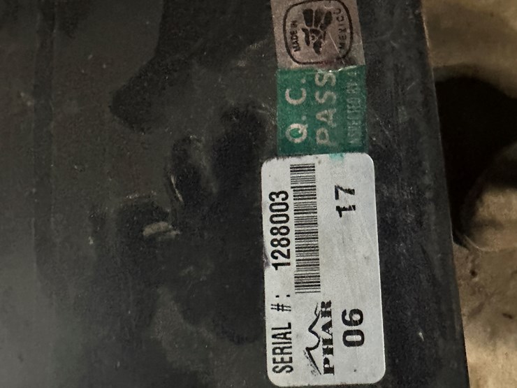 #38471-•-lot-of-radiators-&-misc-parts-image-9