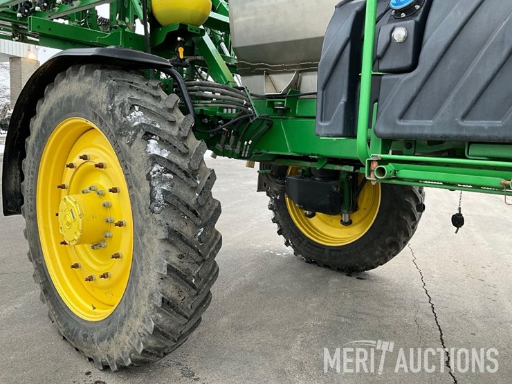 2020-john-deere-r4045-image-26