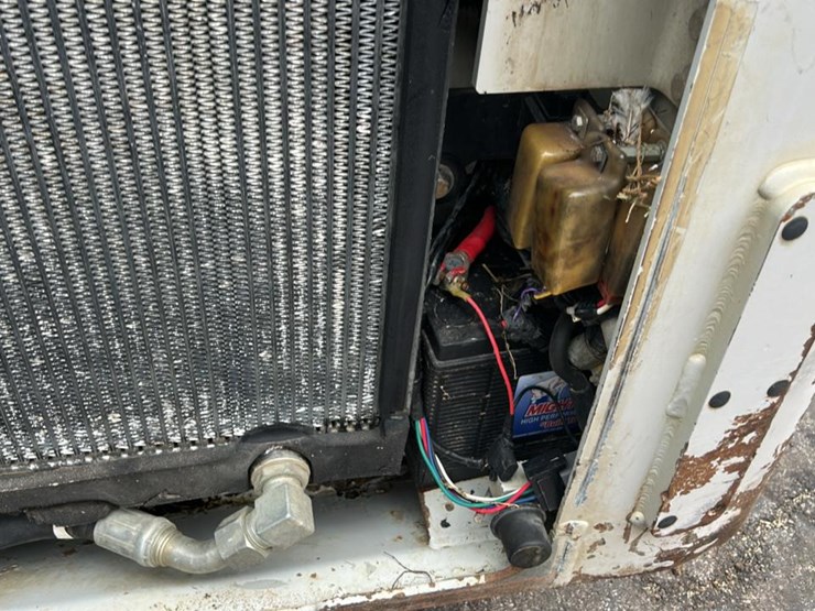 2017-takeuchi-tl8-image-29