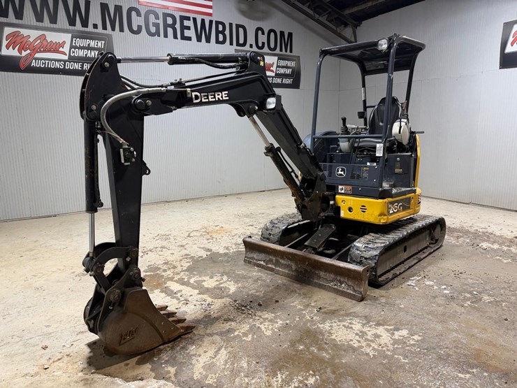 2020-deere-26g-image-2