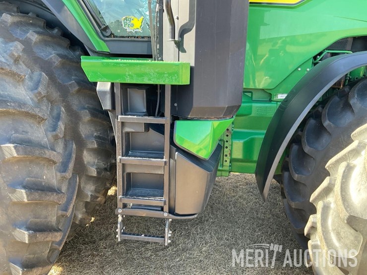 2023-john-deere-8r-370-image-32