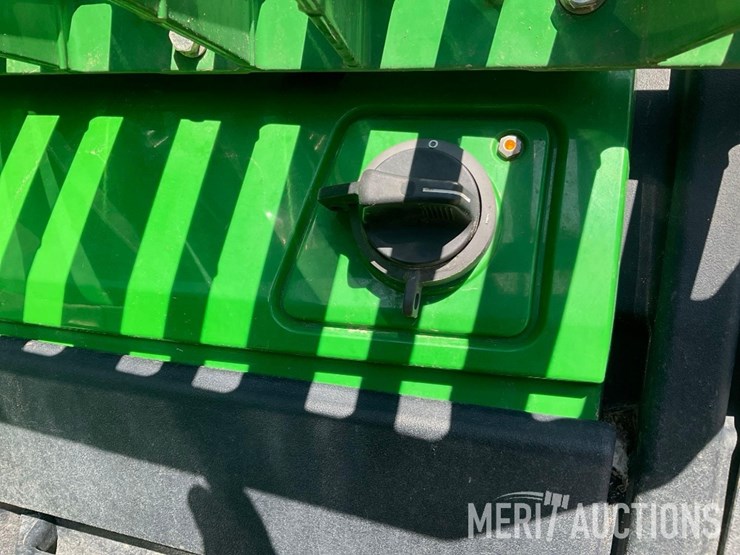 2023-john-deere-8r-280-image-19