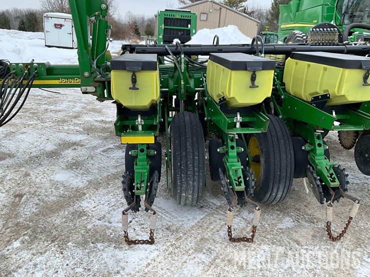 2013-john-deere-1770nt-image-14