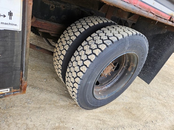 #309-•-2003-gmc-c5500-aerial-truck-image-47