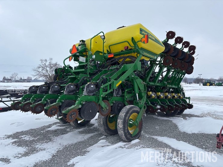 2013-john-deere-1790-image-5