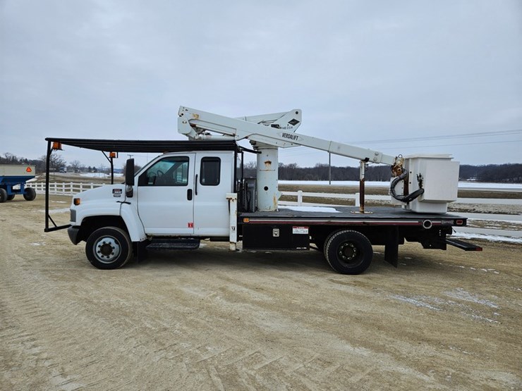 #309-•-2003-gmc-c5500-aerial-truck-image-2