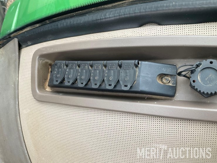 2018-john-deere-8345r-image-61