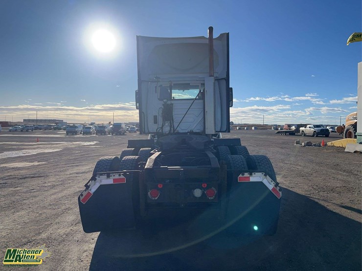 2017-international-prostar-image-7