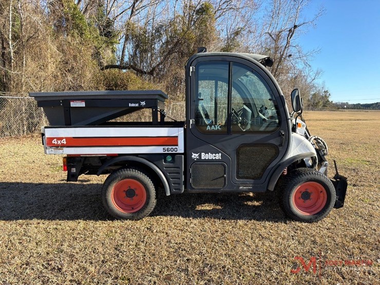 bobcat-5600-toolcat-utv-image-2