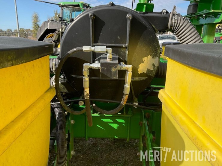 2020-john-deere-1770nt-image-25