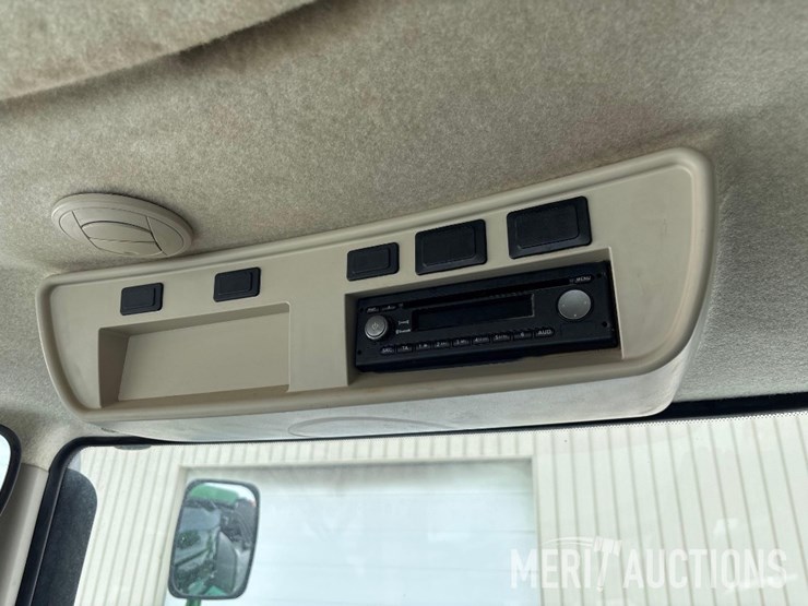 2018-john-deere-r4045-image-54