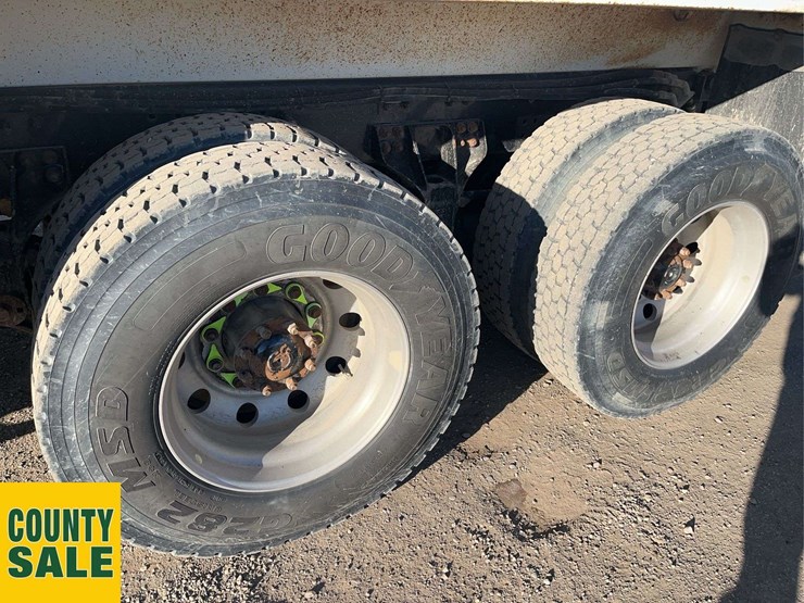 2019-kenworth-t800-image-11