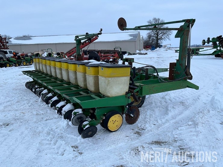 john-deere-7000-image-5