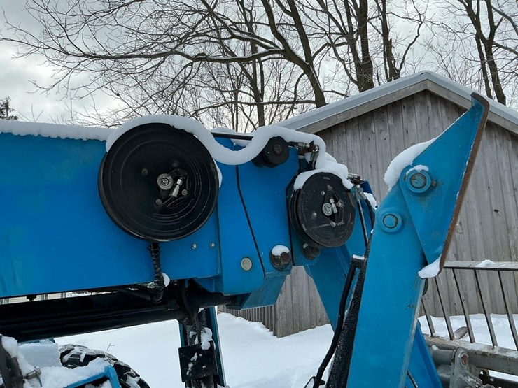 2006-genie-gth1056-image-35