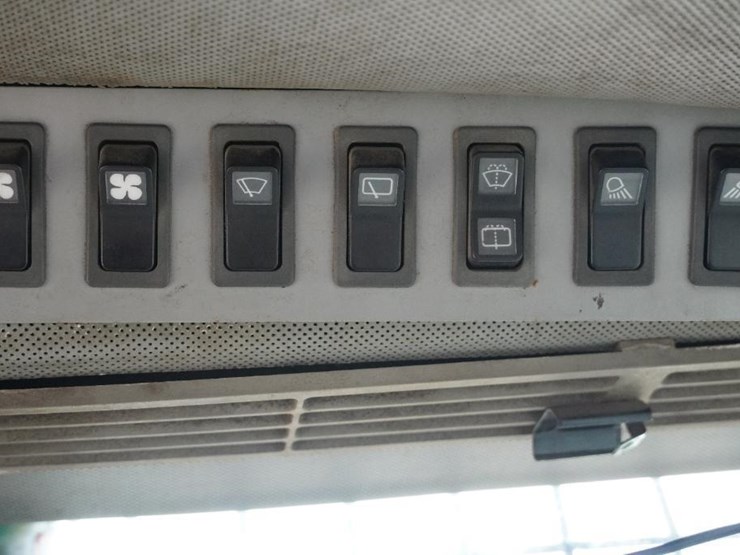 2000-caterpillar-525-image-41