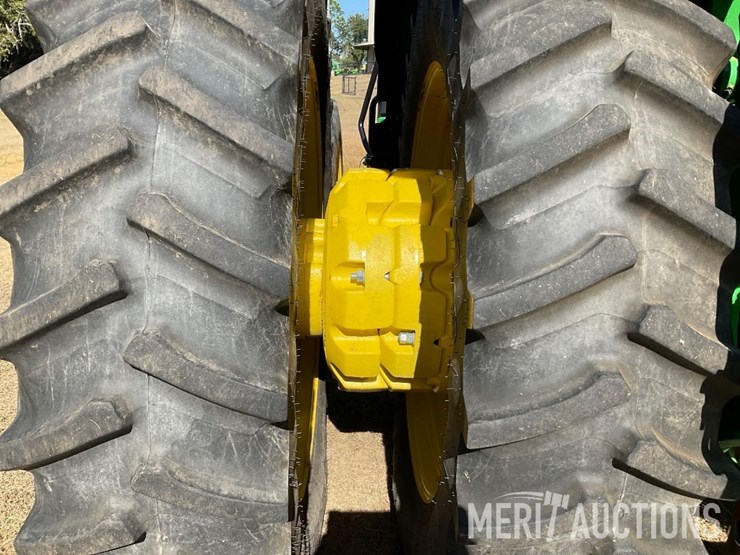 2023-john-deere-8r-370-image-22