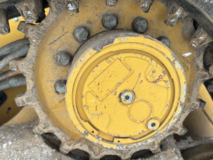 2023-caterpillar-299d3-xe-image-16