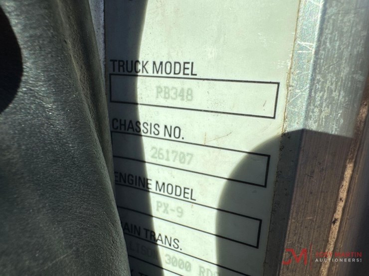 2019-peterbilt-348-image-28