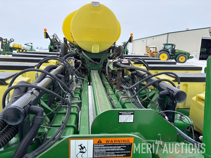 2013-john-deere-1770nt-image-34