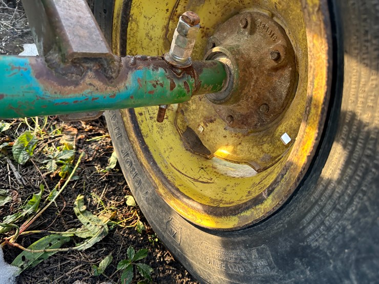 john-deere-630-image-11