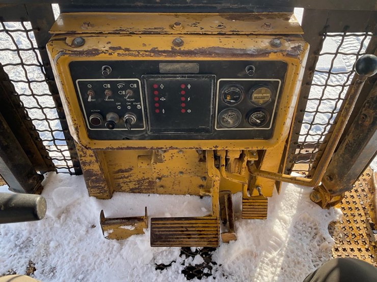 1989-caterpillar-d4h-image-78