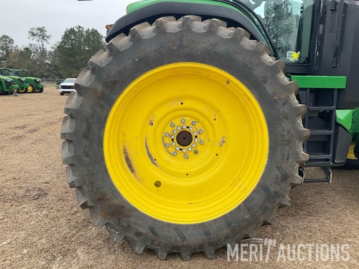 2024-john-deere-8r-250-image-31