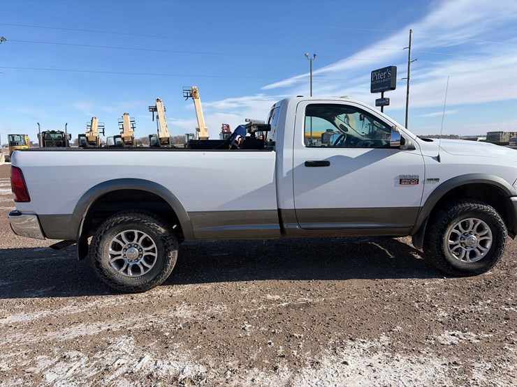 2012-dodge-ram-2500-image-6