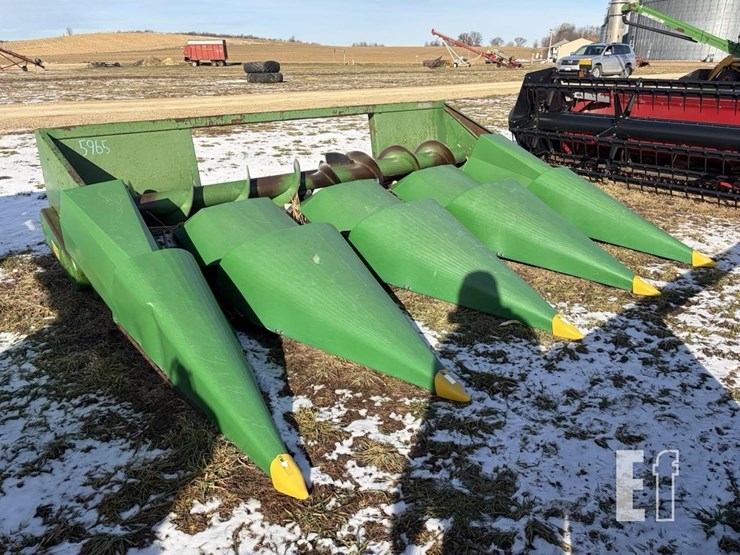 john-deere-444-image-1