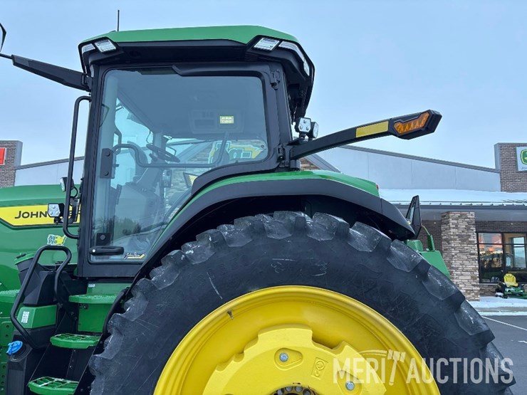 2024-john-deere-8r-370-image-19