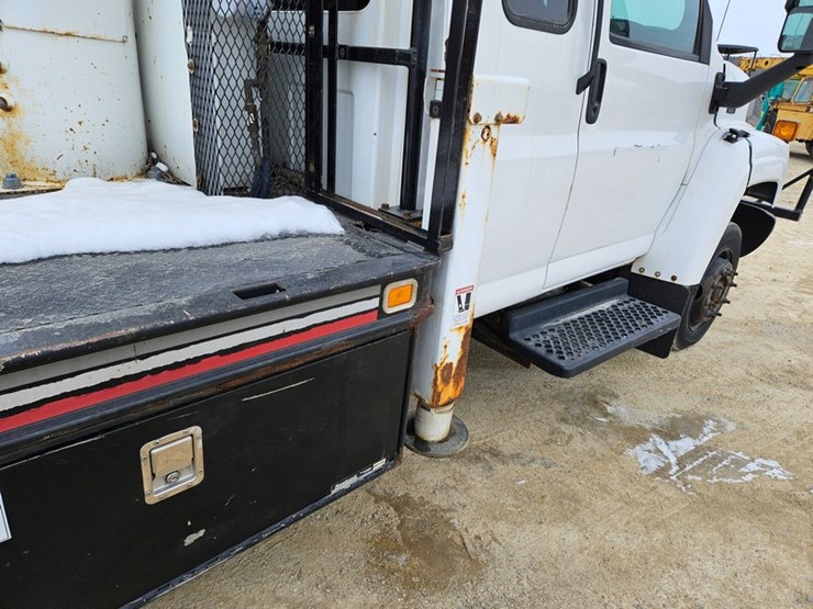 #309-•-2003-gmc-c5500-aerial-truck-image-21