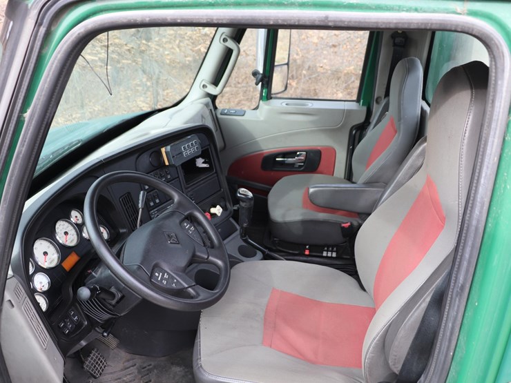 2014-international-prostar-image-13