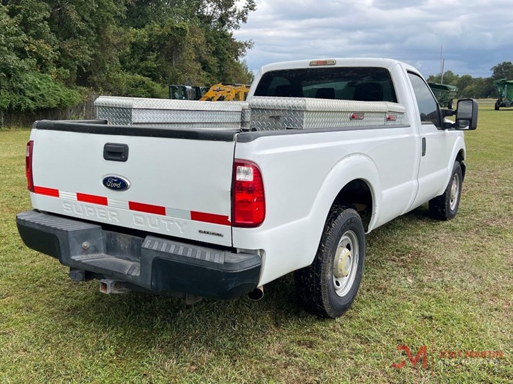 2016-ford-f250-xl-image-3