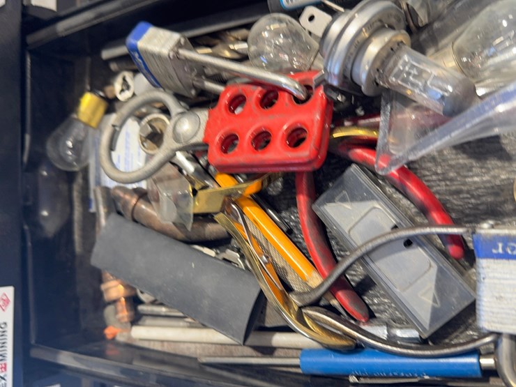 craftsman-toolbox-image-5