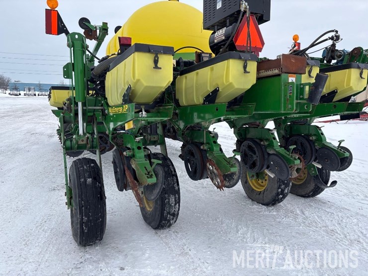 2013-john-deere-1770nt-image-22