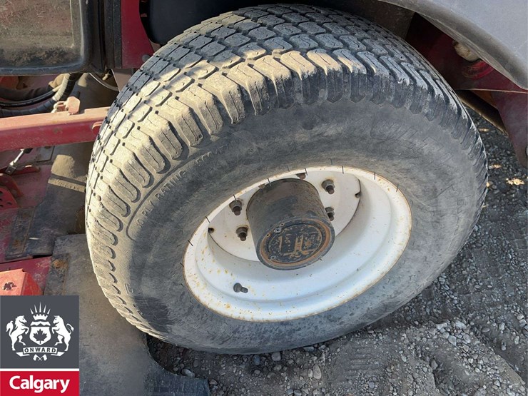 toro-31590n.-4x4-mower-image-9