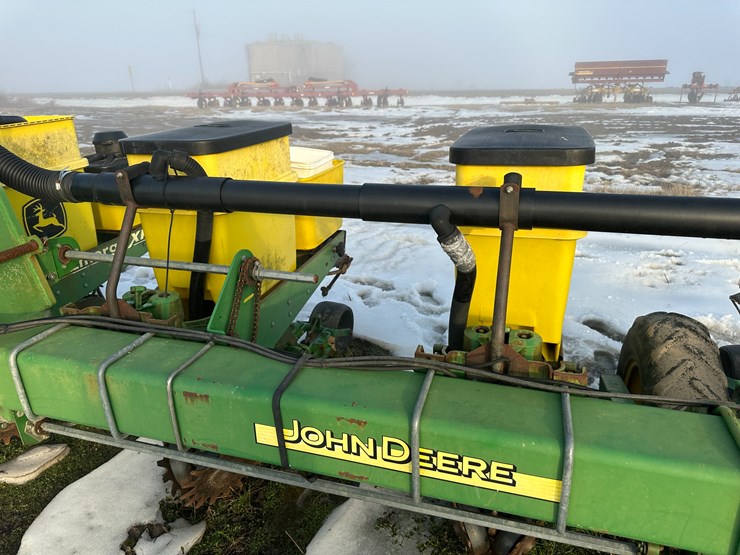 john-deere-1720-image-75