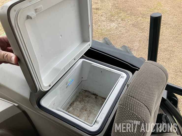 2023-john-deere-8r-370-image-57