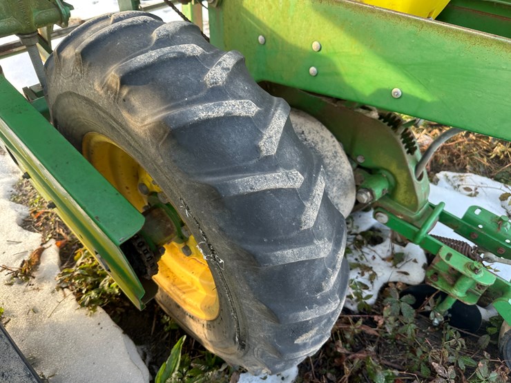 john-deere-1720-image-13