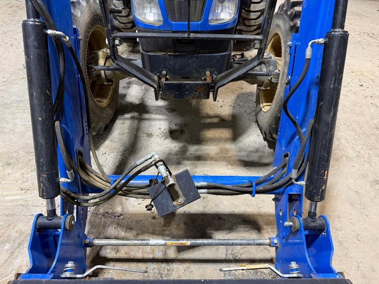 2018-new-holland-workmaster-60-image-9