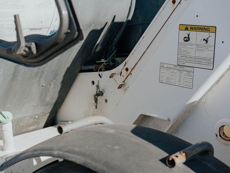 2005-bobcat-v723-image-17