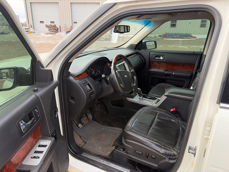 2011-ford-flex-image-9