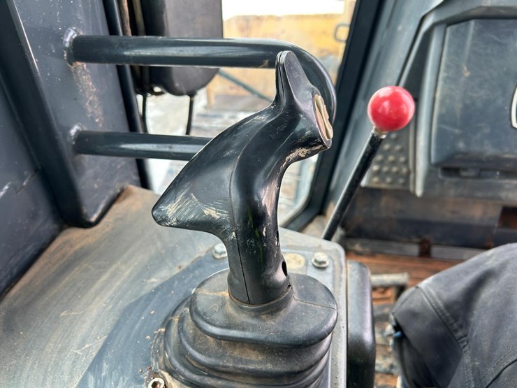 2018-deere-650k-image-22