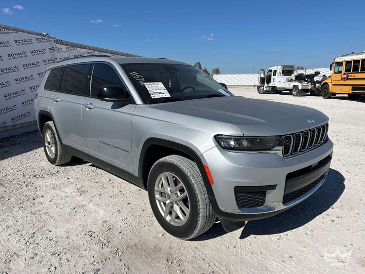 2022-jeep-grand-cherokee-image-2