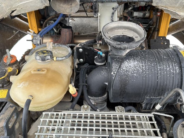 2019-deere-332g-image-24