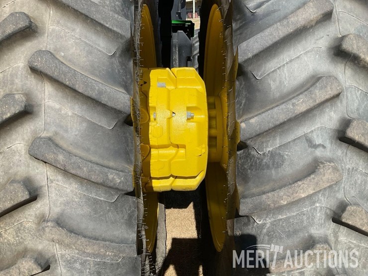 2023-john-deere-8r-370-image-29