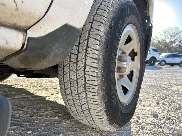 2016-chevrolet-silverado-1500-image-23