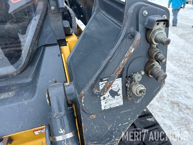 2021-deere-333g-image-24